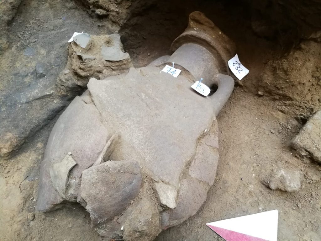 Gela necropoli open fiber