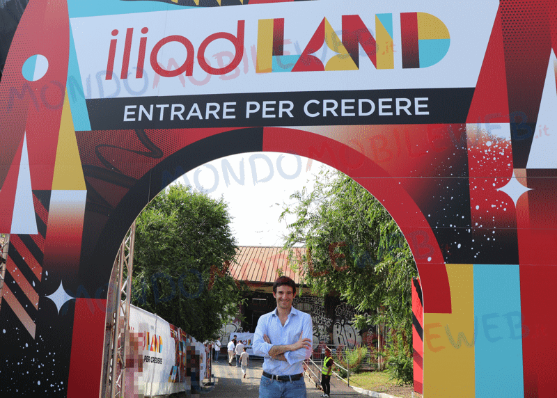 Iliad iliadLAND compleanno
